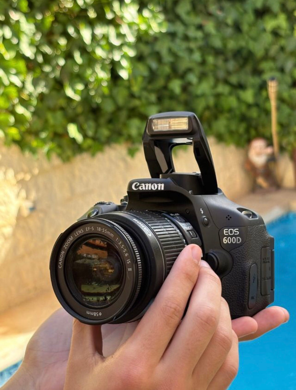 Canon EOS 600D + 18-55mm