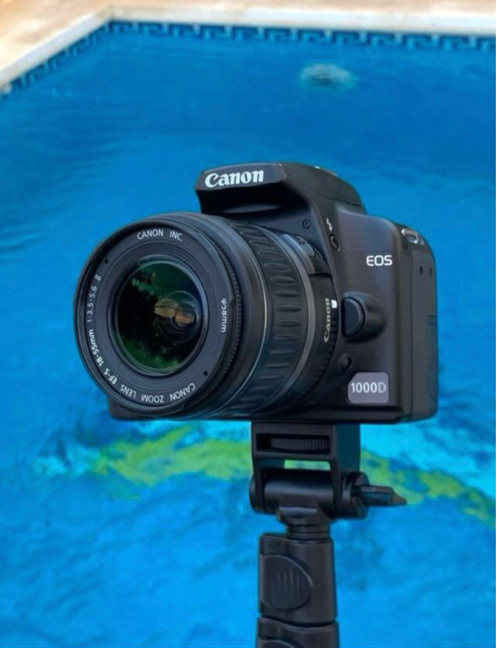 Canon EOS 1000D Pro + Canon 18-55mm y Accesorios