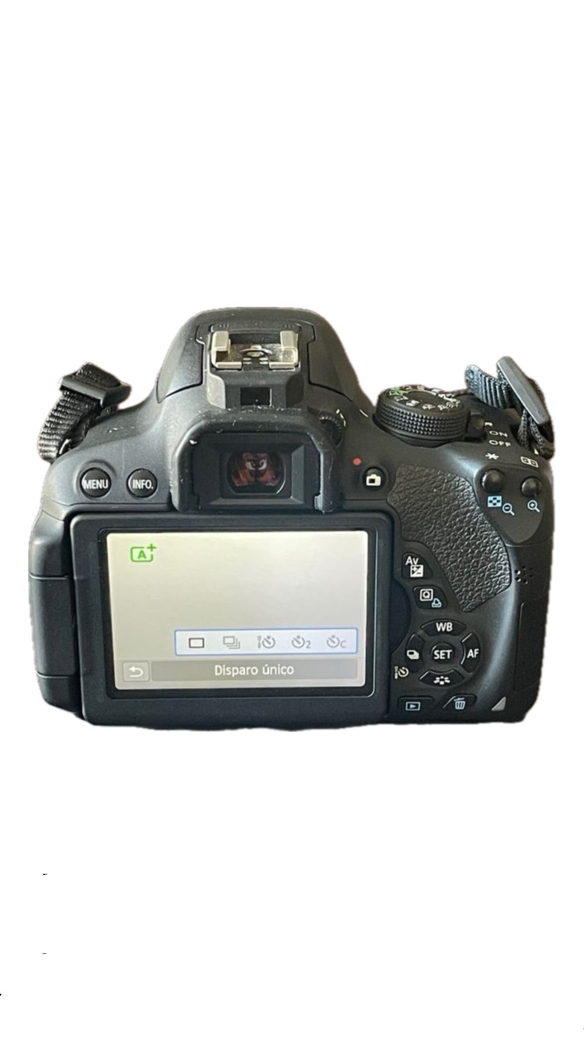 Canon EOS 700D + Canon 18-55mm