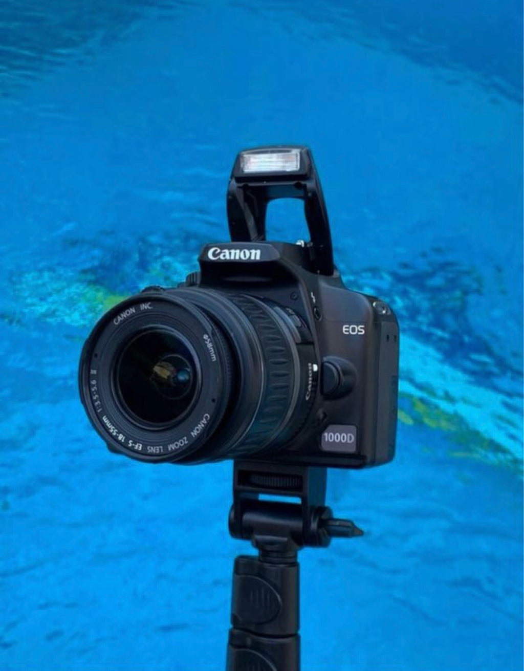 Canon EOS 1000D Pro + Canon 18-55mm y Accesorios