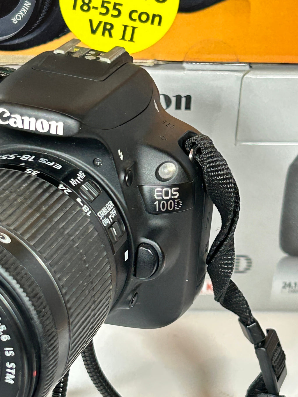 Canon EOS 100D + Canon 18-55mm