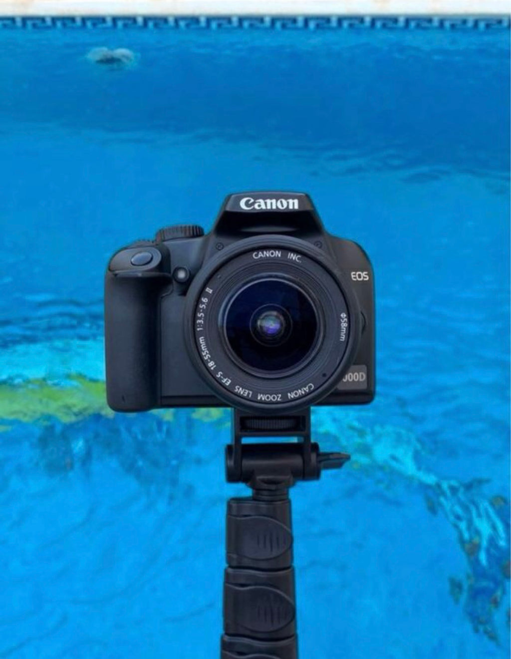 Canon EOS 1000D Pro + Canon 18-55mm y Accesorios
