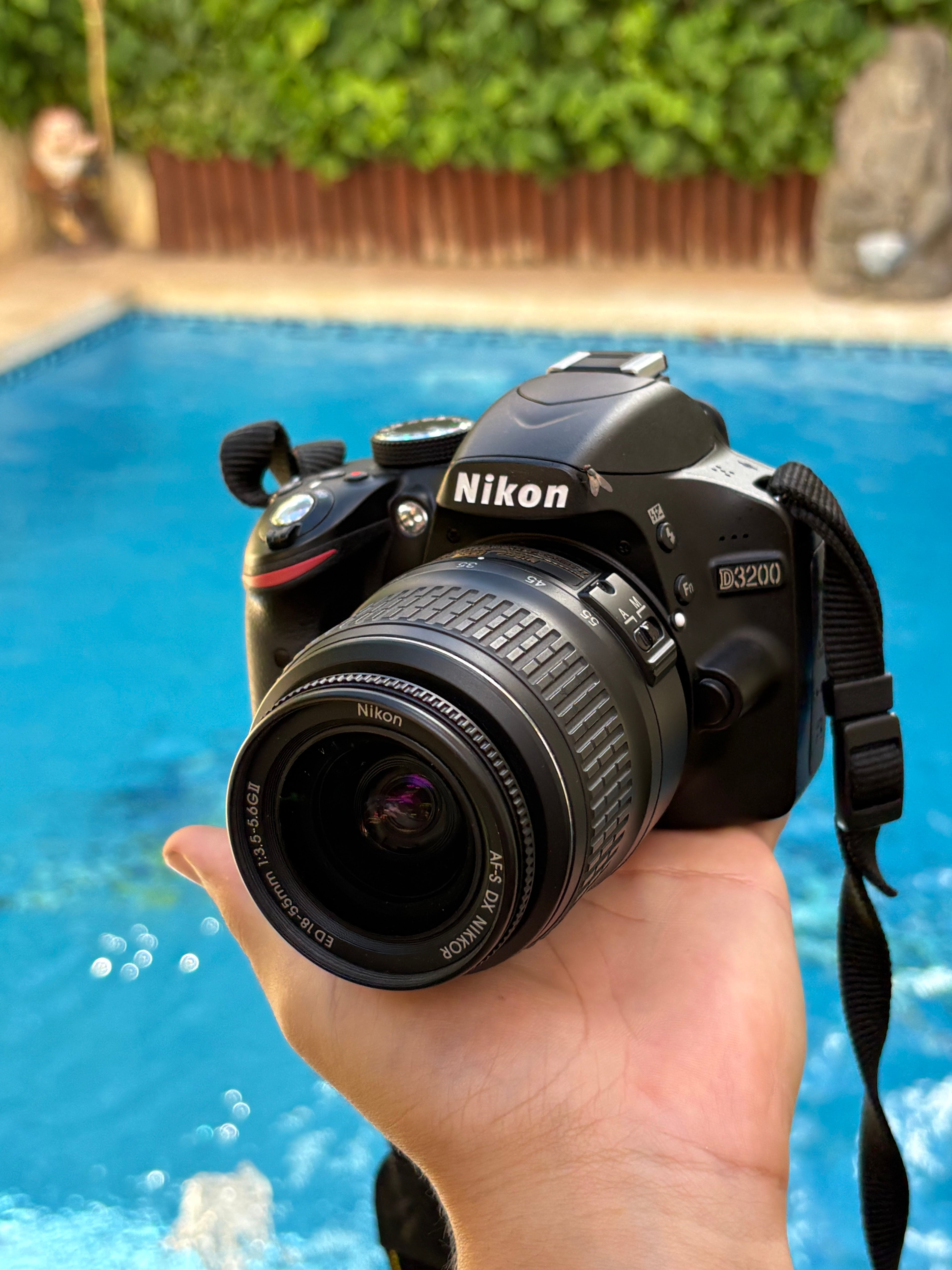 Nikon 3200 Pro + Nikon 18-55mm y Accesorios