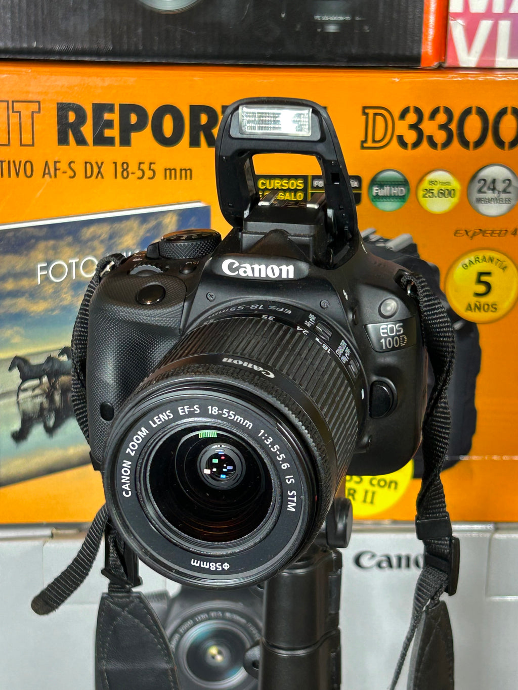 Canon EOS 100D + Canon 18-55mm