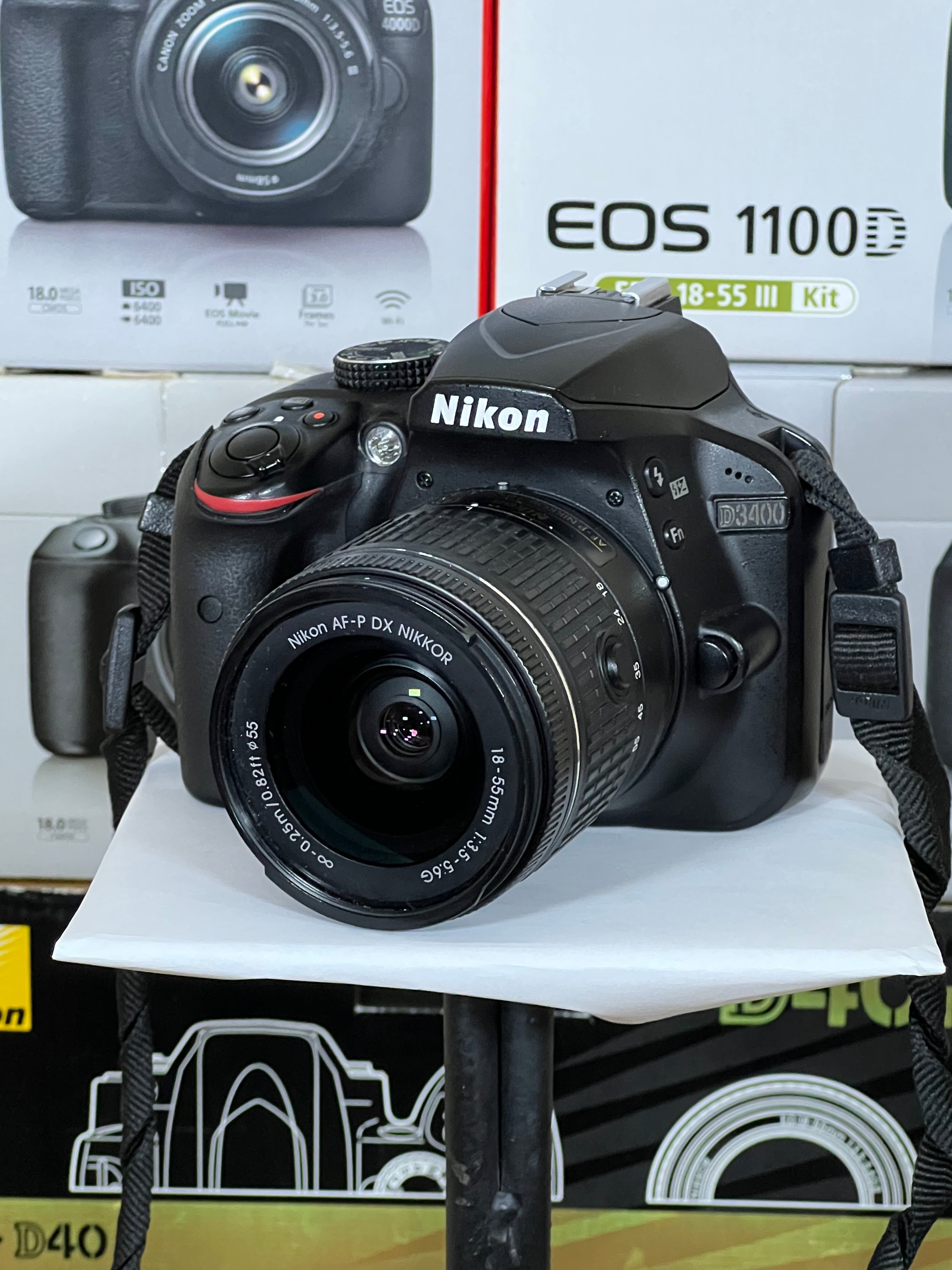 Nikon D3400 Pro + Nikon 18-55mm y Accesorios